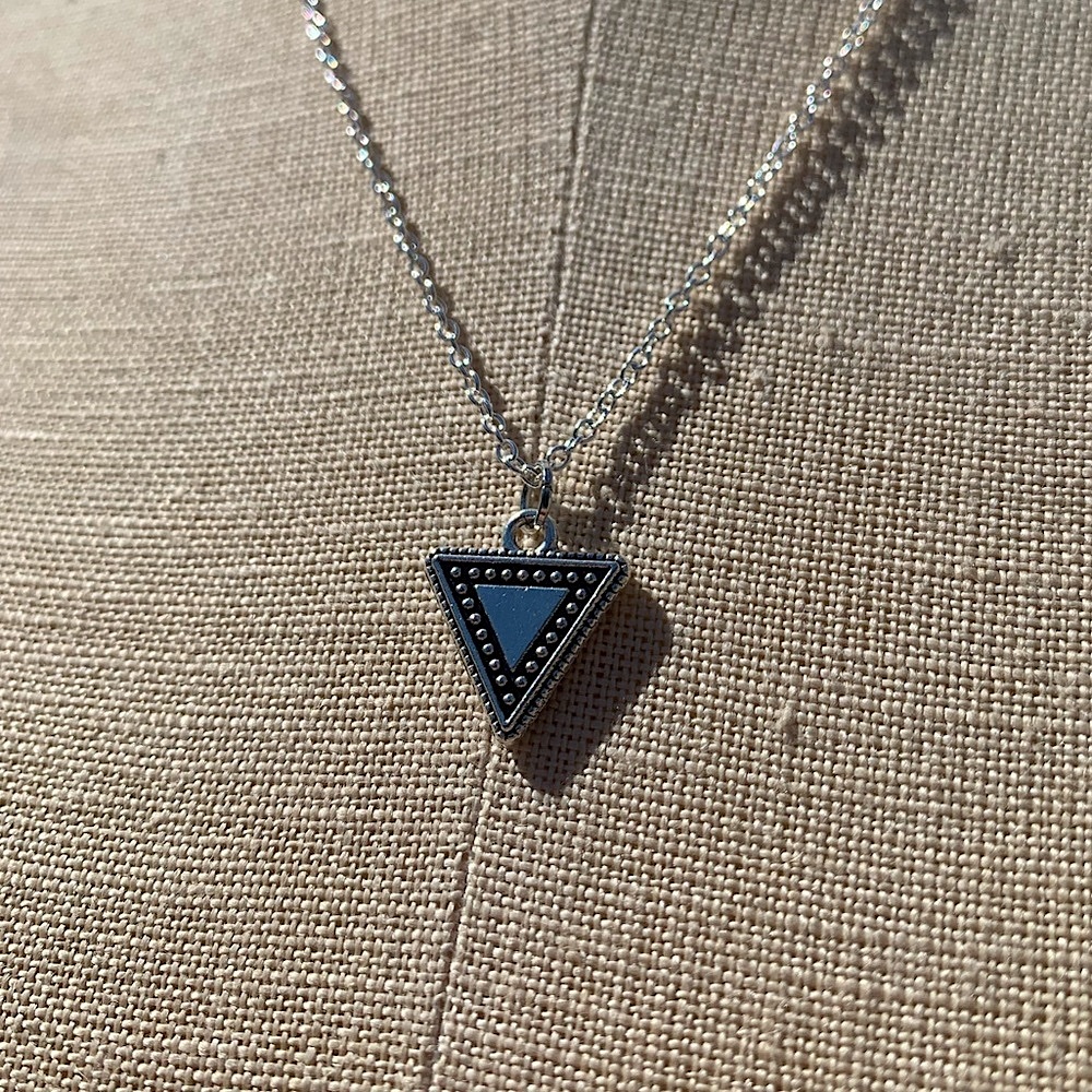NWT Sterling Silver Plated Chain & Triangle Charm Necklace.